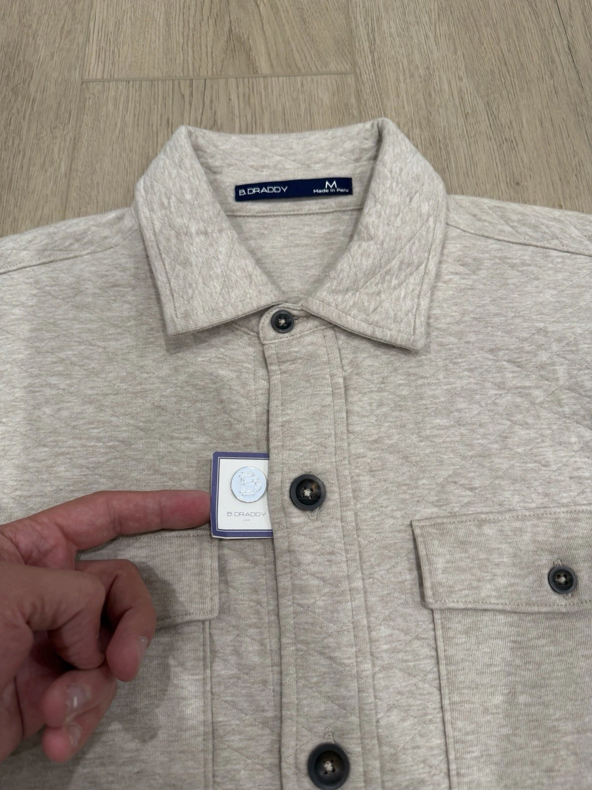 NWT B DRADDY Bradshaw Shirt Jacket Mens Medium Oatmeal Quilted Pockets Shacket - product detail image 4