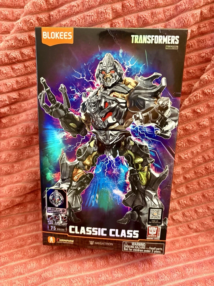 Transformers Mirage & Megatron Classic Class Model Kit Blokees Hasbro Eyes Glow! - Image 4 of 4