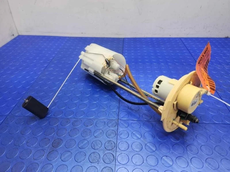 2014-2019 Ram Promaster Van 1500,2500,3500 Fuel Pump Module Assembly 3.6L OEM Foto 3 de 4