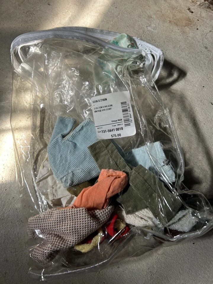 Vintage Original Barbie Doll With Added 1962 Case And Clothes￼ - Image 4 of 4