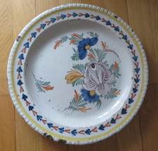 Grand ANCIEN PLAT EN FAIENCE DE DELFT ?  18eme ou 19eme décors fleuri  35 cm