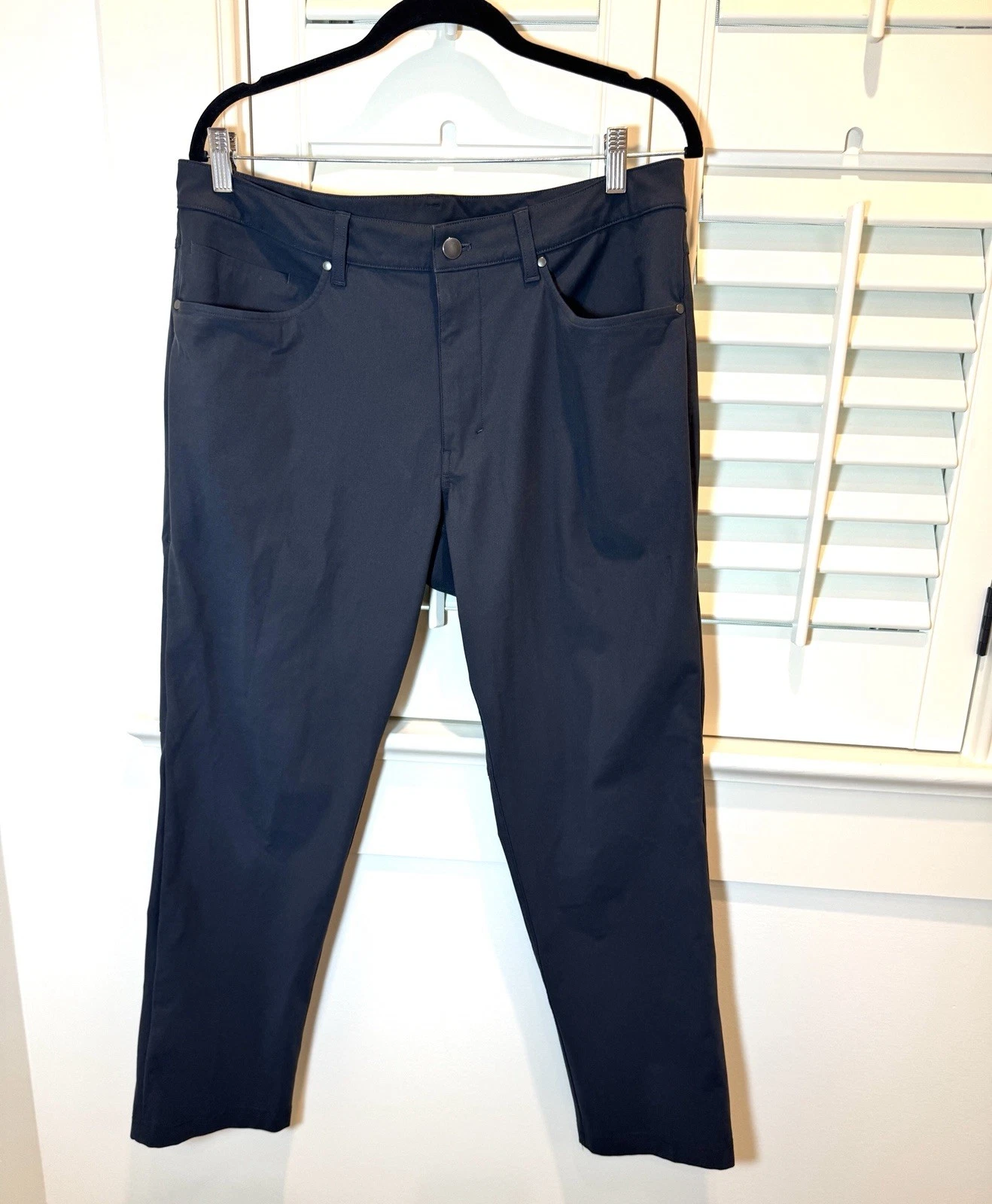 Lululemon Men's ABC Pant Classic 5-Pocket Size 28 Inseam 30 Deep Coal Warpstreme