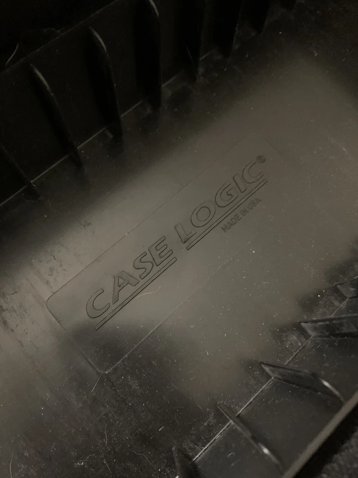 Case Logic Cassette Tape Storage Black Travel Carry Case Holds 15 Tapes - Image 4 of 4