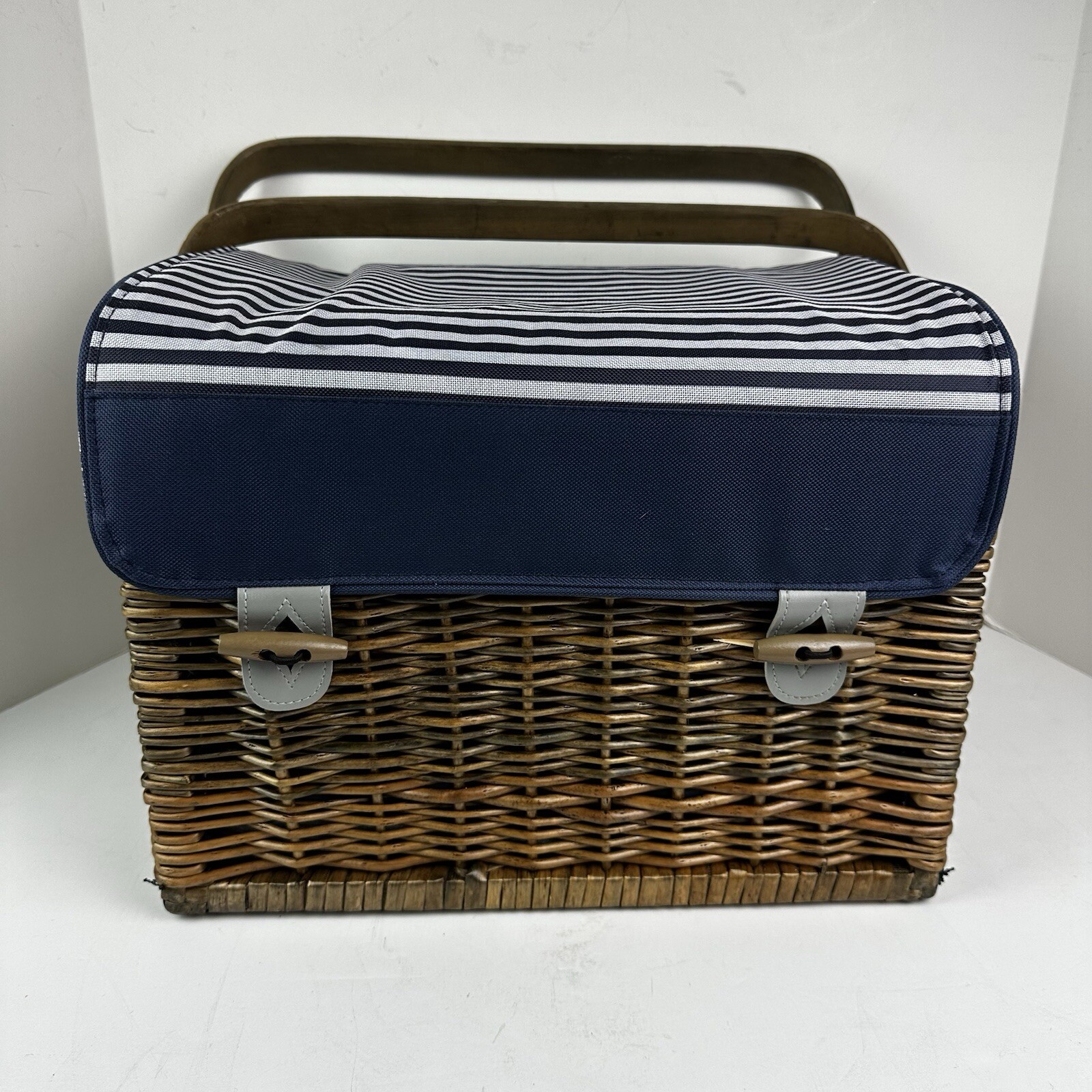 Picnic Time Wine Edition Picnic Basket Navy Blue White Stripes