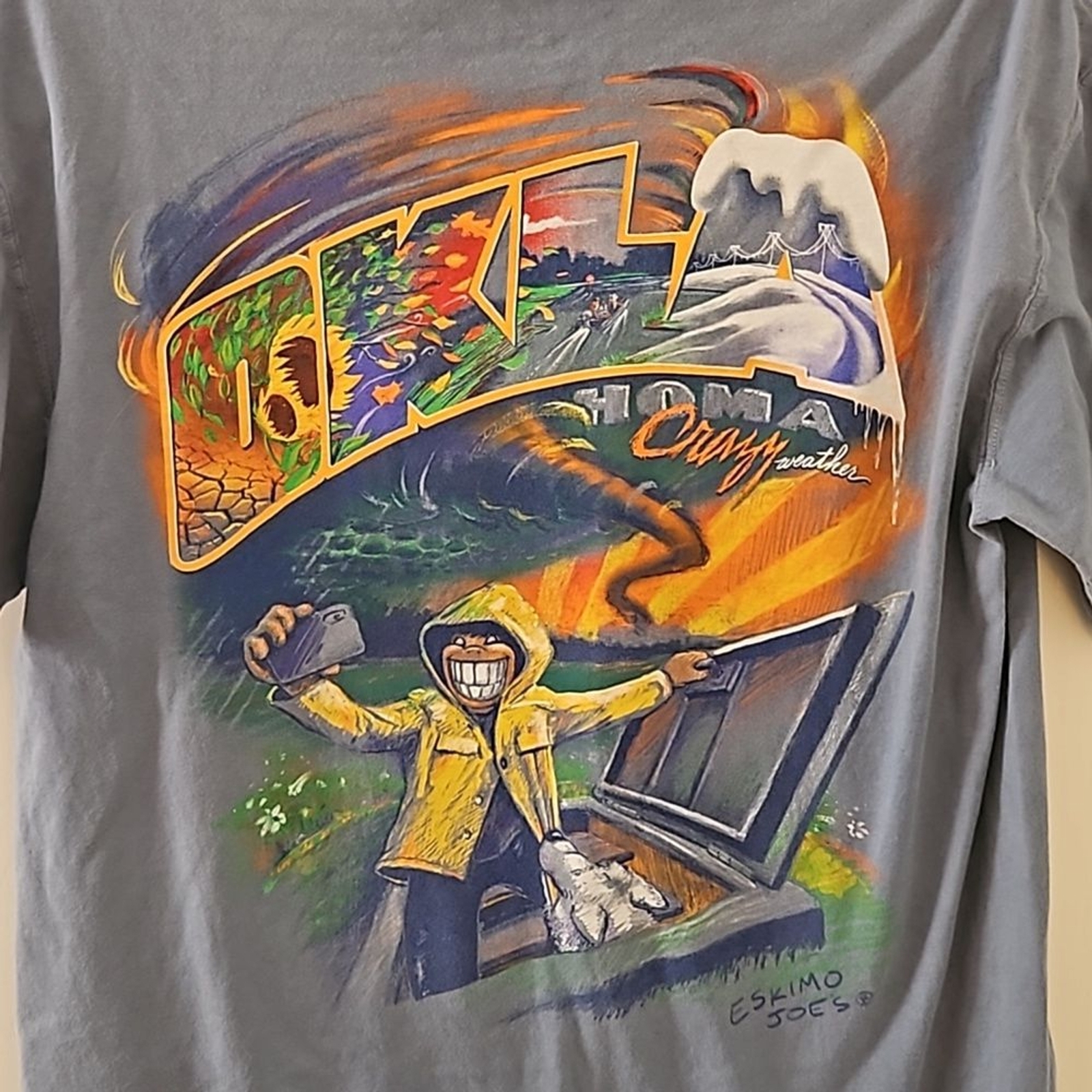 ESKIMO JOE'S Comfort Wash Cotton Crazy Weather Short Sleeve T-shirt