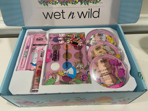 New Disney Alice In Wonderland Wet N Wild Makeup BOX Set - 第 7/14 張圖片
