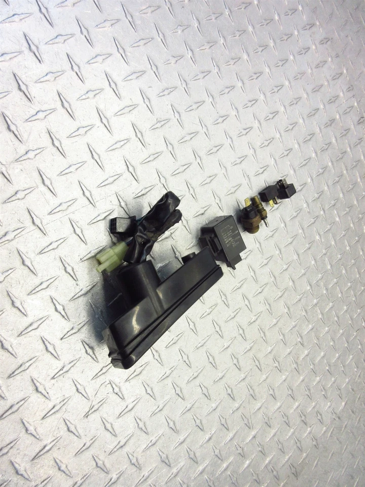 1993 90-94 Honda Shadow Spirit VT1100 VT1100C Fuse Box Sensor Relay Lot Tested - Image 4 of 4