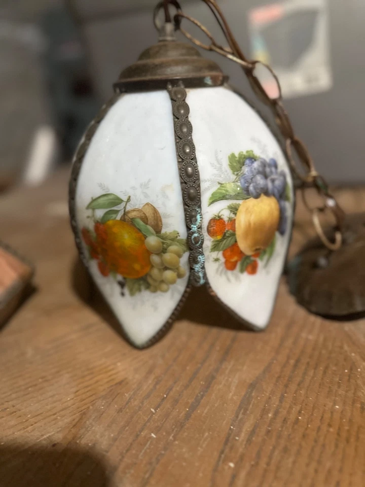 Vintage Fruit Motif Glass Swag Lamp – Retro Farmhouse Pendant Light – 1960s 1970 - Image 2 of 4