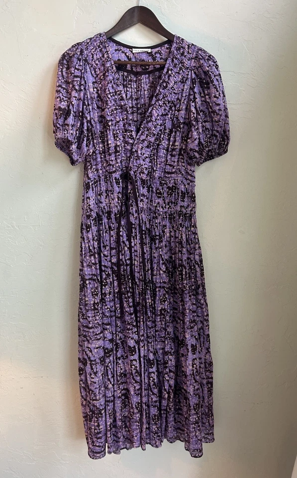 Vestido Ulla Johnson Kemala Midi Envolvente 2 Mangas Abullonadas Púrpura Diseñador Tranquilo Lujo Foto 2 de 4