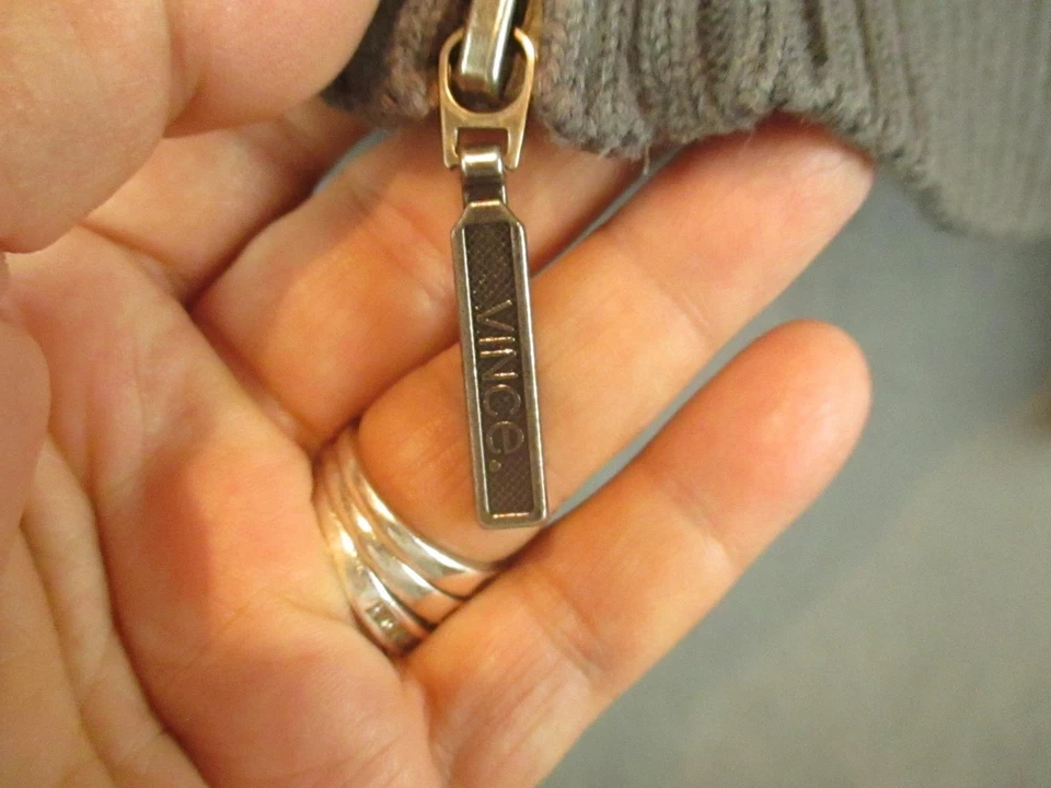 Suéter Vince Mujer Pequeño Gris Con Capucha Cremallera Completa Algodón Cachemira Cárdigan Tejido Foto 3 de 4