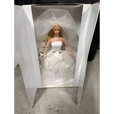 Blushing Bride Barbie Doll Wedding Dress Veil Bouquet Gift New In Box