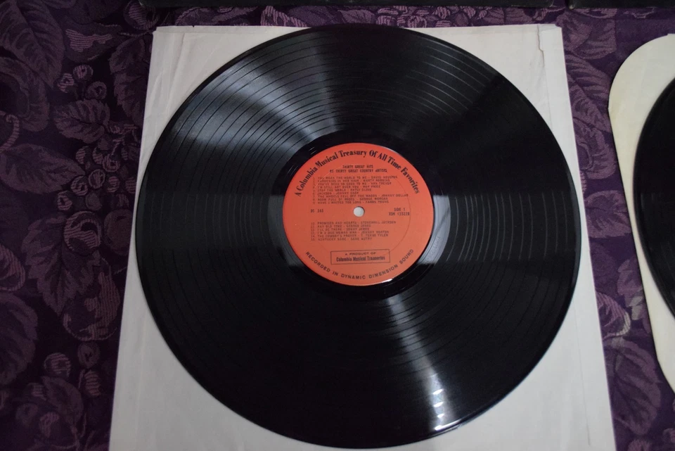 30 Great Hits By 30 Great Country Artists Vol 1 & 2 LP Record Vinyl Lot  EX/EX - Image 4 of 4