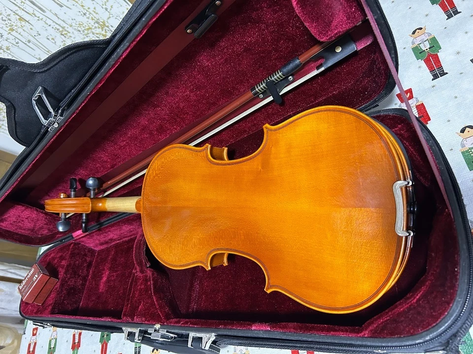 Westbury 3/4 Violin + Case, Bow & Rosin – For Beginners & Advancing Students - Image 4 of 4