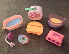Small Lot Of 5 LPS Littlest Pet Shop Accessories Furniture Bag Carrier Bath