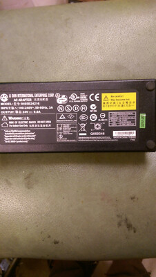 LI SHIN AC ADAPTER 24V 8AH FÜR MOBILITÄTSPRODUKTE 