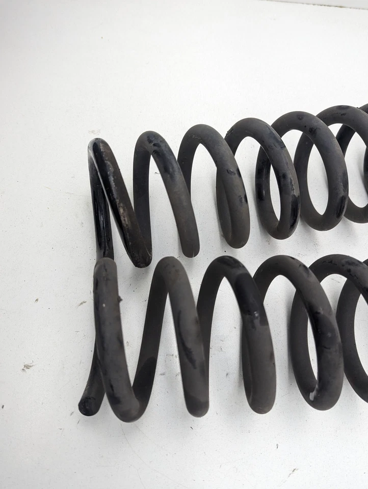 Комплект из 2 задних амортизационных пружин стойки пружины 08–14 Mercedes W204 C250 C300 C350 - Изображение 4 из 4