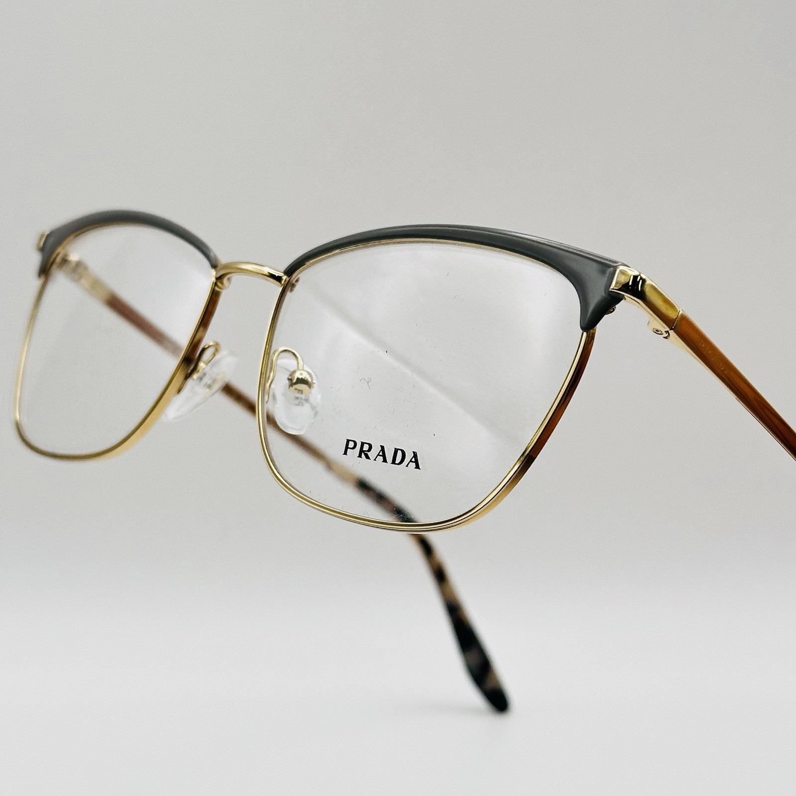 Women Oval Grey Gold Classic Logo Cateye Vpr 54u New