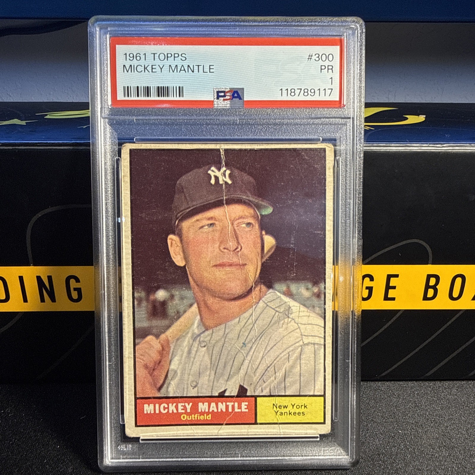 1961 TOPPS #300 MICKEY MANTLE PSA 1