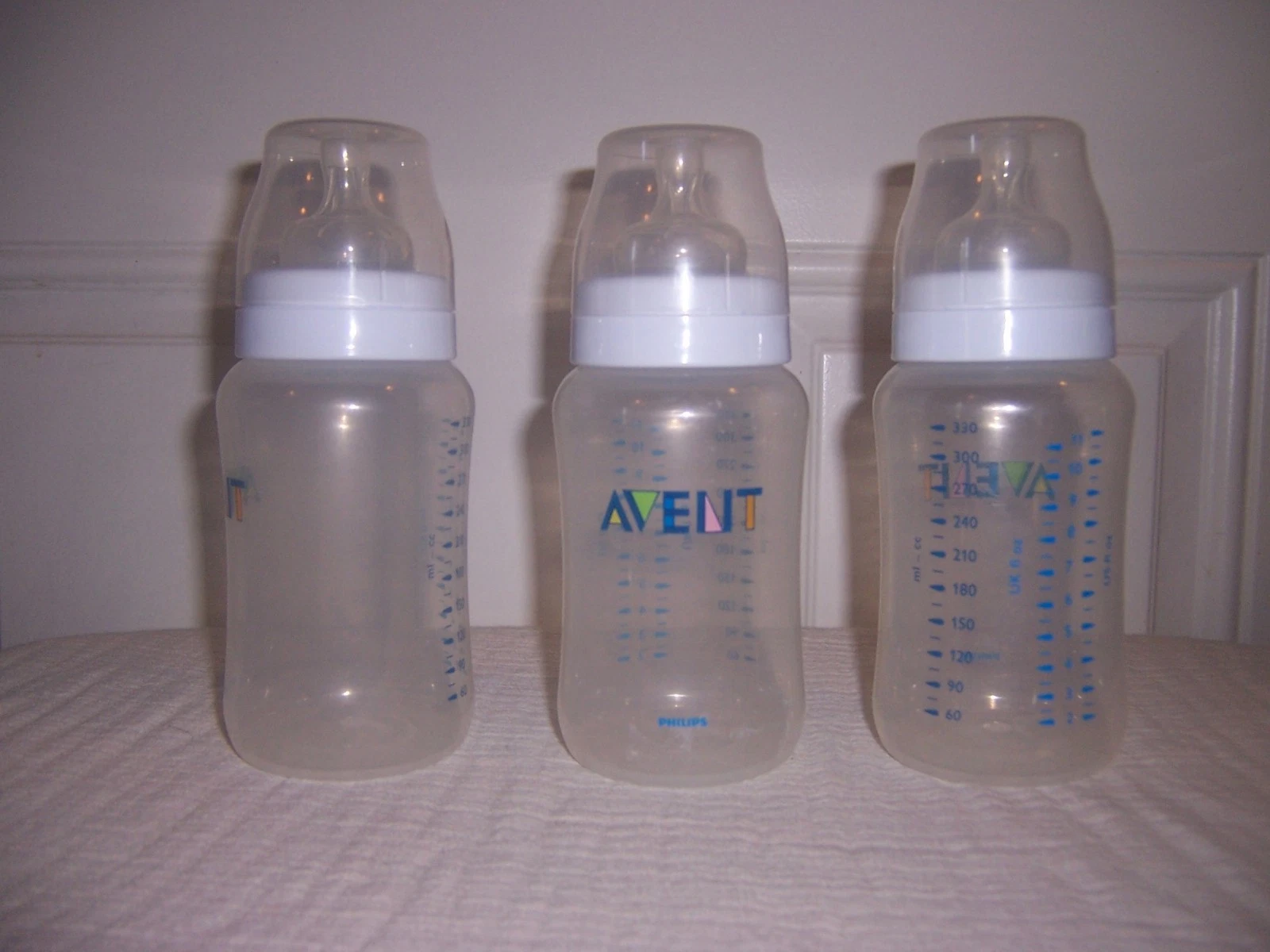PHILIPS AVENT ANTI-COLIC BABY BOTTLES grey bag 9 oz bottles