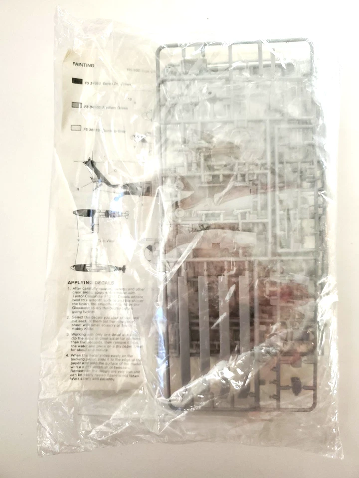 Testors 1:72 Sikorsky HH-60D Night Hawk Helicopter Model Kit 368 - Image 2 of 3