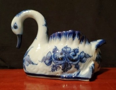 Vintage Pedros Alcobaca Porcelain Blue Swan