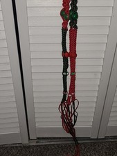 CORDON ROUGE FAIT MAIN, ÉLÉGANT, BIEN FAIT MACRAMÉ PLANTE CINTRE AVEC PERLES - 42IN