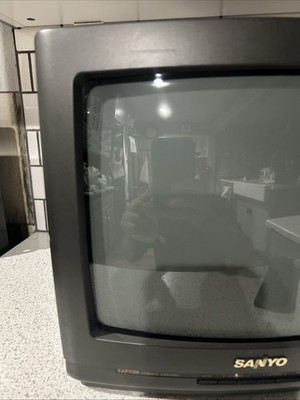 Vintage Sanyo DS13430 13 Inch Retro CRT Box TV W/remote 1995