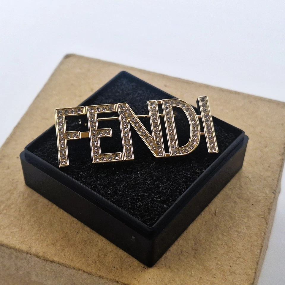 Fendi Roma Italy Vintage logo Cast Small Bar Hat Cap Pin Brooch - Image 4 of 4