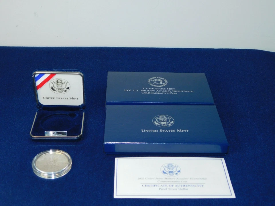 US MINT 2002 US MILITARY ACADEMY WEST POINT BICENTENNIAL SILVER PROOF COIN W/COA - Image 2 of 4