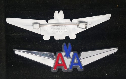 Vintage 1970's 1980's American Airlines Junior Stewardess/Pilot Wings Pin Pair - Picture 2 of 2