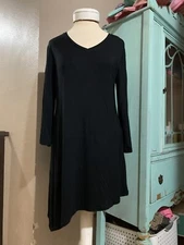 A259053 LOGO by Lori Goldstein Layers Knit Tunic Shirt V-Neck Angled Hem Black