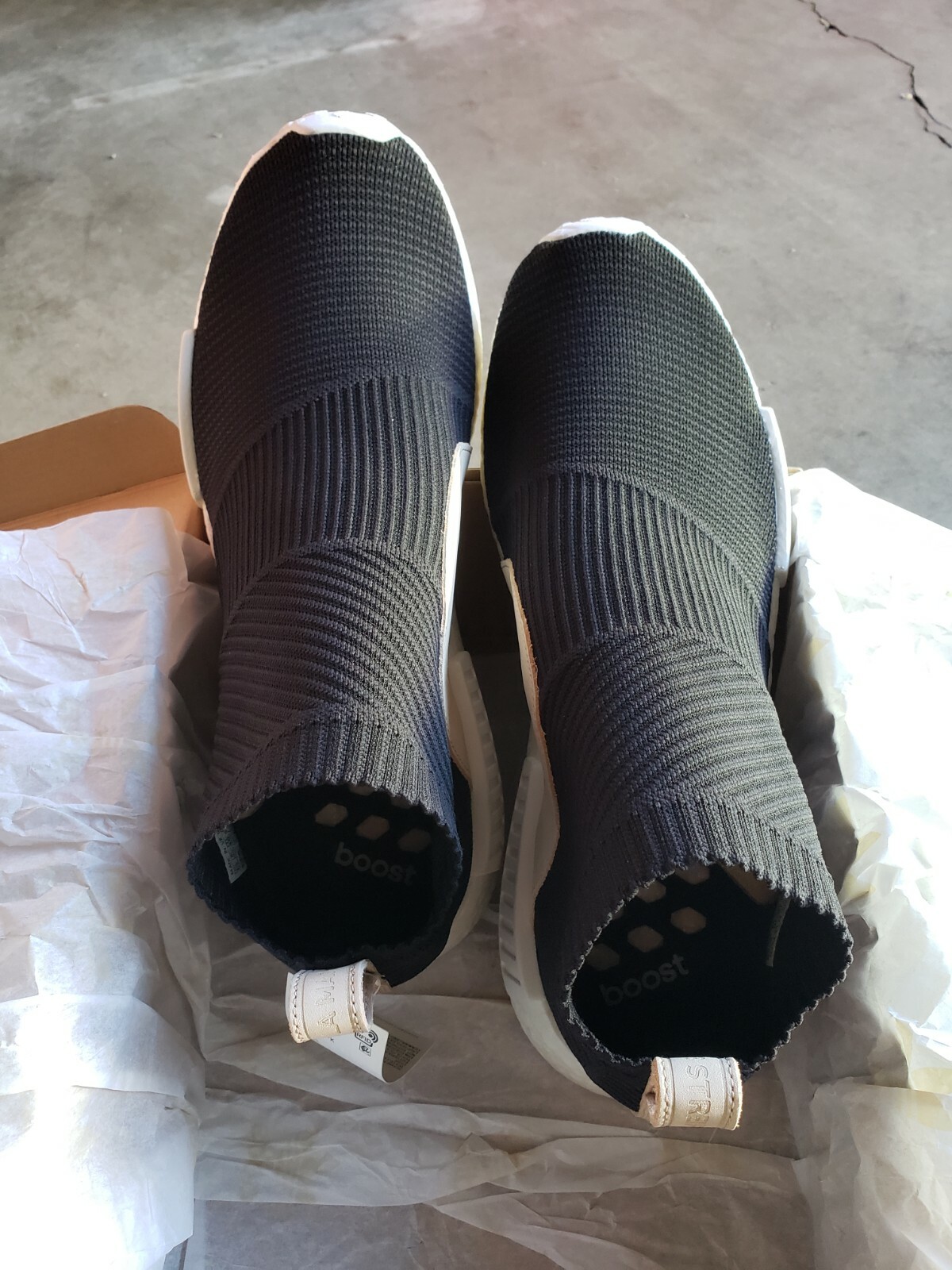 nmd cs1 lux core black