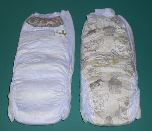 Huggies DryNites Girls XL Bedwetting Diapers Australia Version Cup Cakes Samples - Picture 3 of 4
