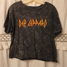 Def Leppard Womens Distressed Cut Off T-Shirt Size L
