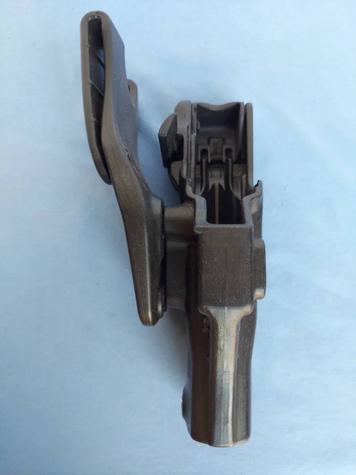 Coldre de cinto Blackhawk CJD 1100 RH Glock 17/22 serviço - Imagem 4 de 4