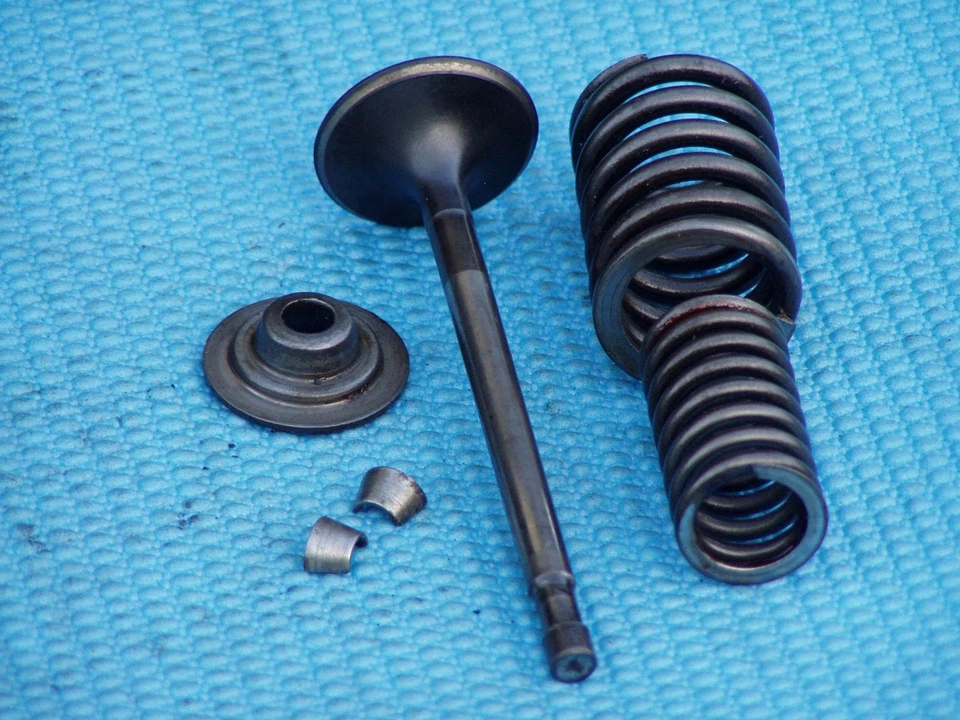 69-77 Honda CB750 K F & A válvula de admissão, mola, retentor e contramãos - Imagem 2 de 2