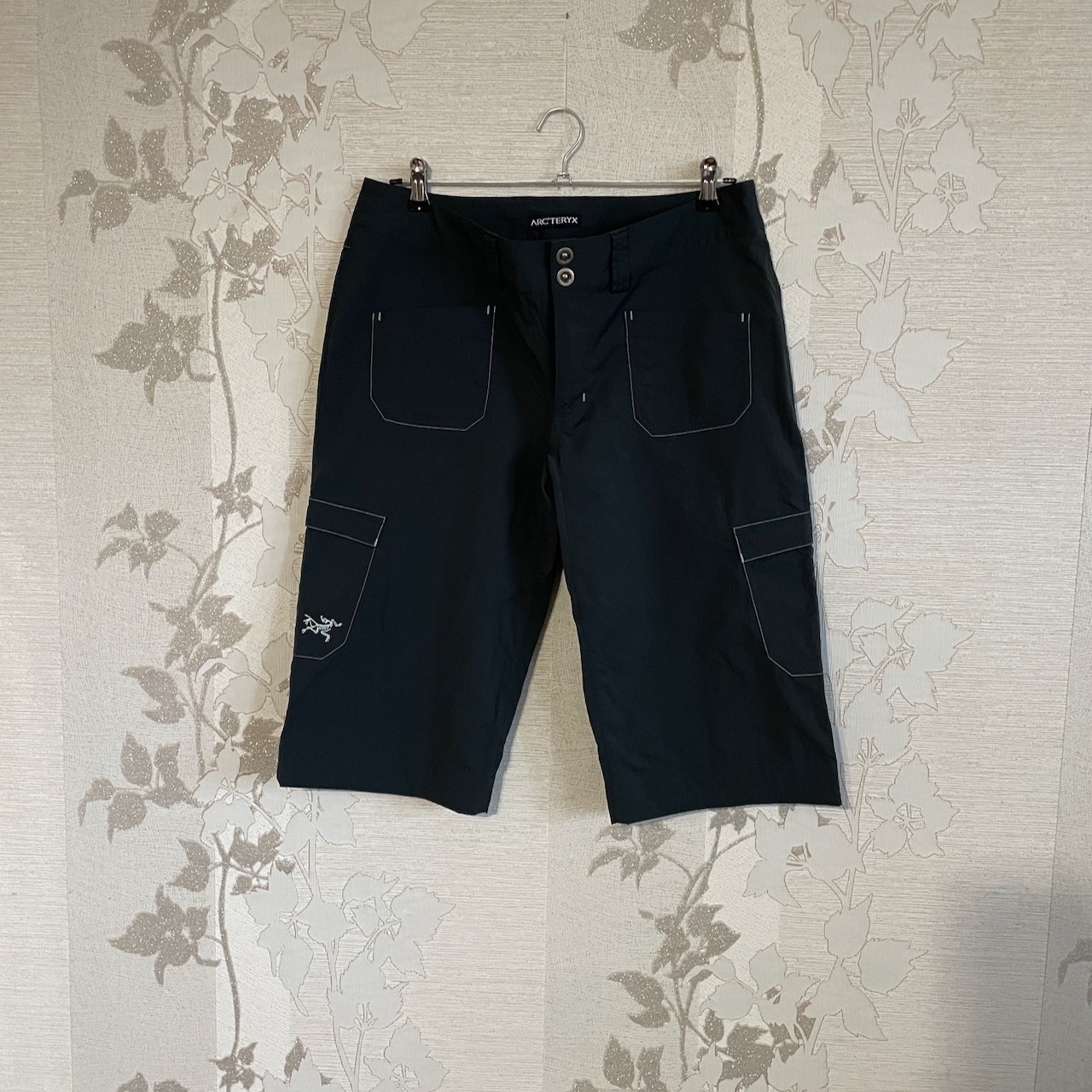Arc’teryx Women’s Shorts – Size L gray thumbnail 2