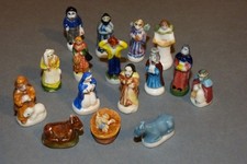 16 FÈVES PERSONNAGES SANTONS CRÈCHE PROVENÇALE RAVI, ROIS MAGES, JESUS, BERGER