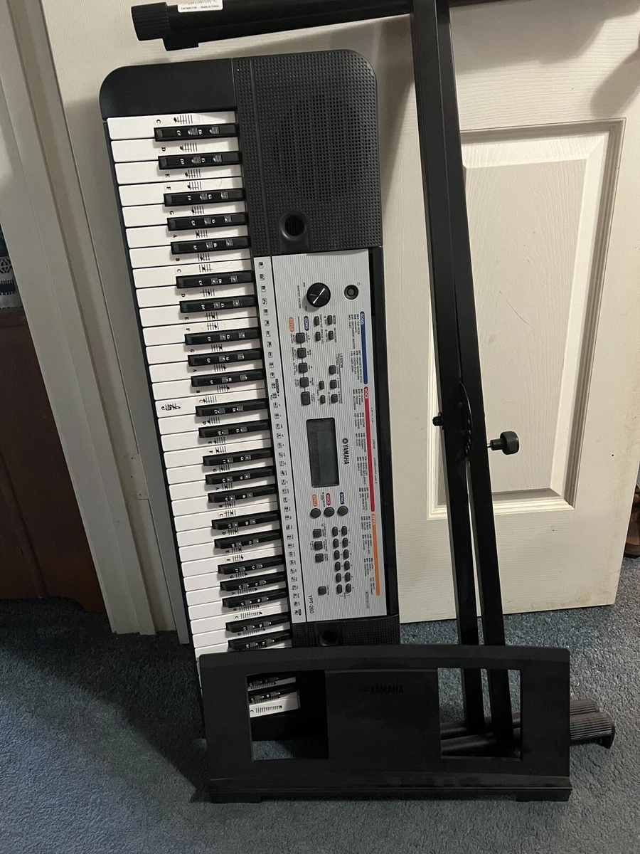 Yamaha keyboard 2024 sheet music stand