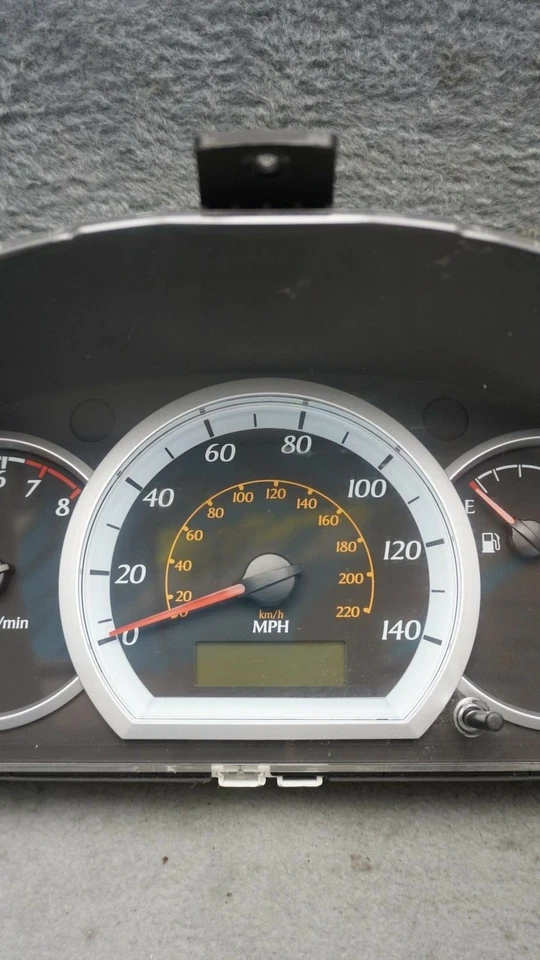 2008 Suzuki Forenza 2.0L 4 Cyl OEM Speedometer Instrument Gauge Cluster 66K MILE Foto 3 de 4