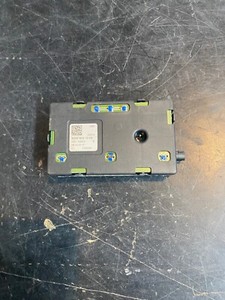 MERCEDES BENZ C KLASSE C300 W205 2015 HYBRID ANTENNENVERSTÄRKER A2059051205