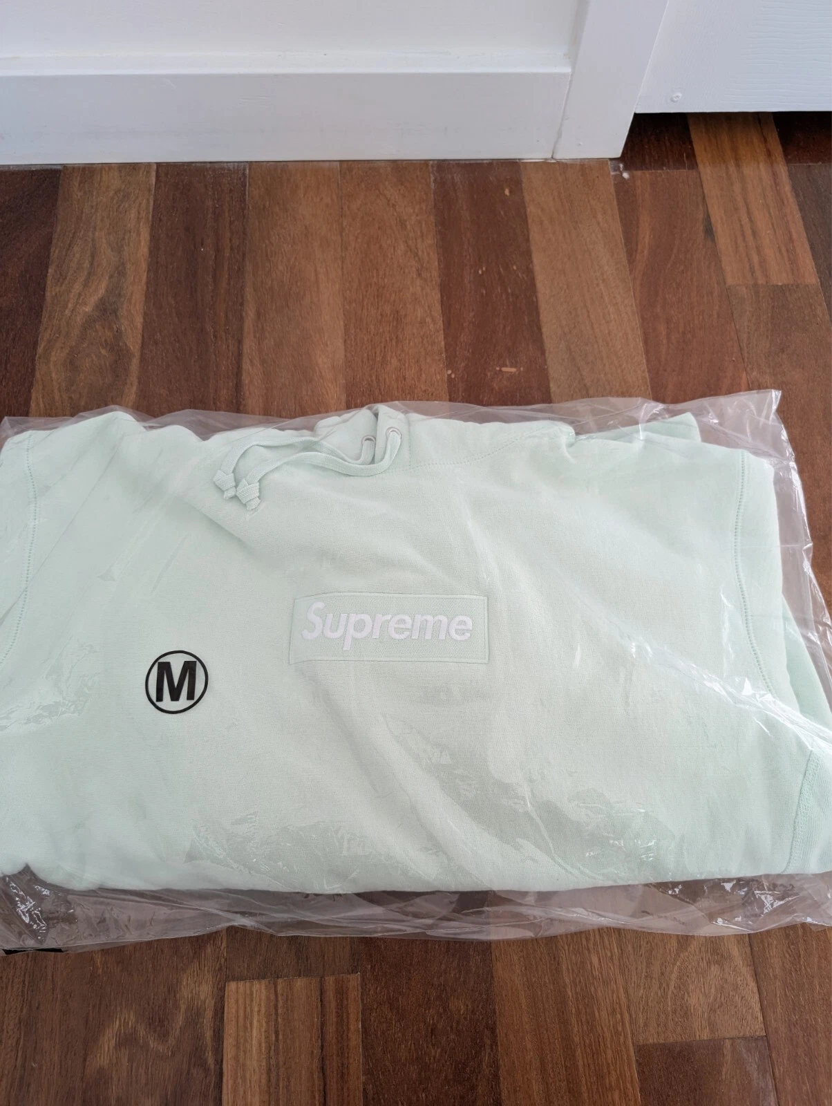 Sweat à capuche Supreme Box Logo vert clair comme neuf FW23 taille MOYENNE neuf expédié dès que possible