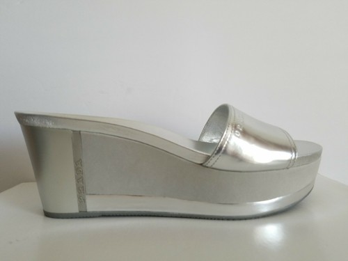 ZAPATOS PRAD A SPORT Increíbles Plata Logo METÁLICO PLATAFORMA DIAPOSITIVAS UE 41.5 ME ENCANTAN - Imagen 2 de 8