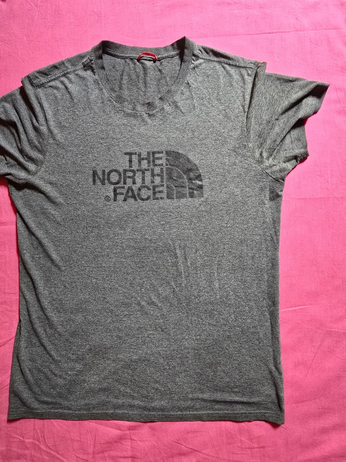t-shirt grigia da uomo scritta nera The North Face taglia L