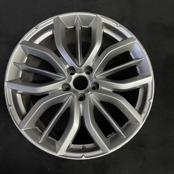 Maserati Levante Silver OEM Wheel 20” 17-22 Factory Original Rim 670112462 96558