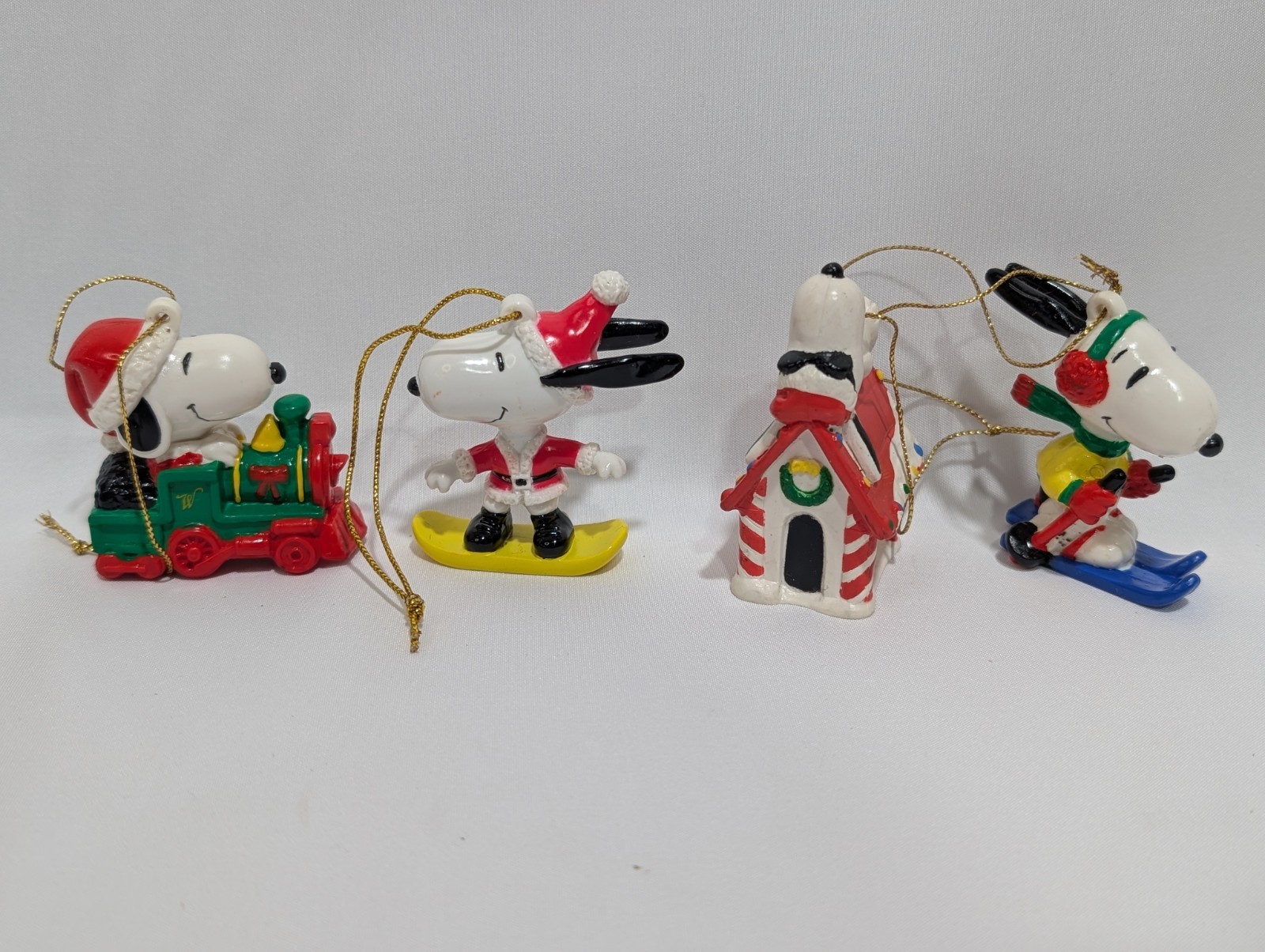 Lot Of 4 Vintage Snoopy Peanuts Christmas Ornament PVC United Features Syn