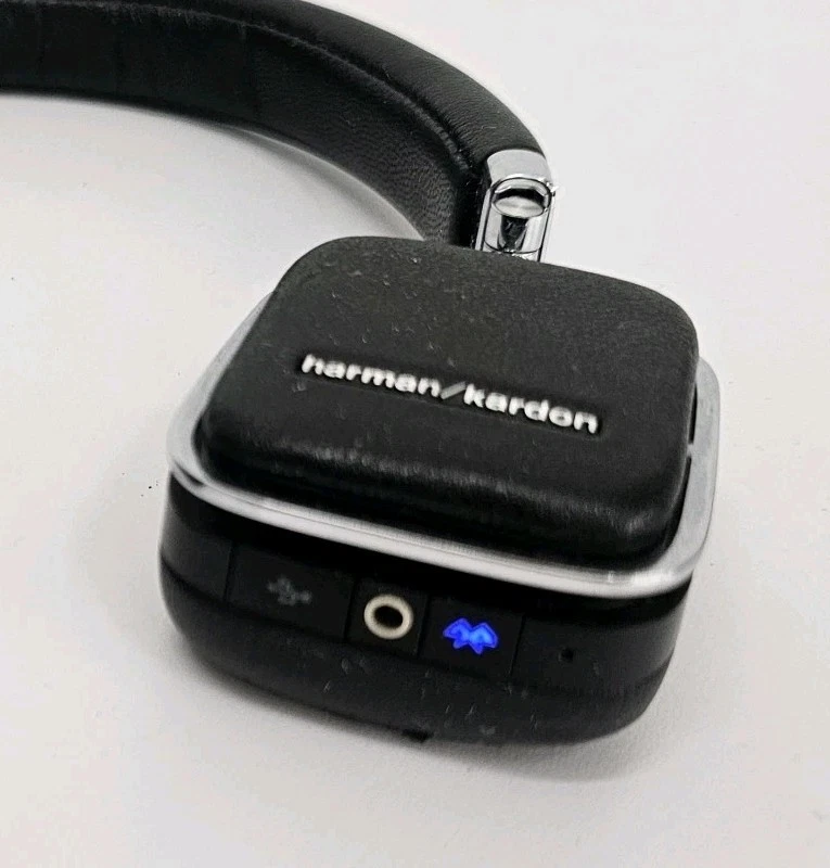 Harman Kardon Soho Wireless On-ear Bluetooth Headphones Only, Cleaned & Tested - Image 2 of 4