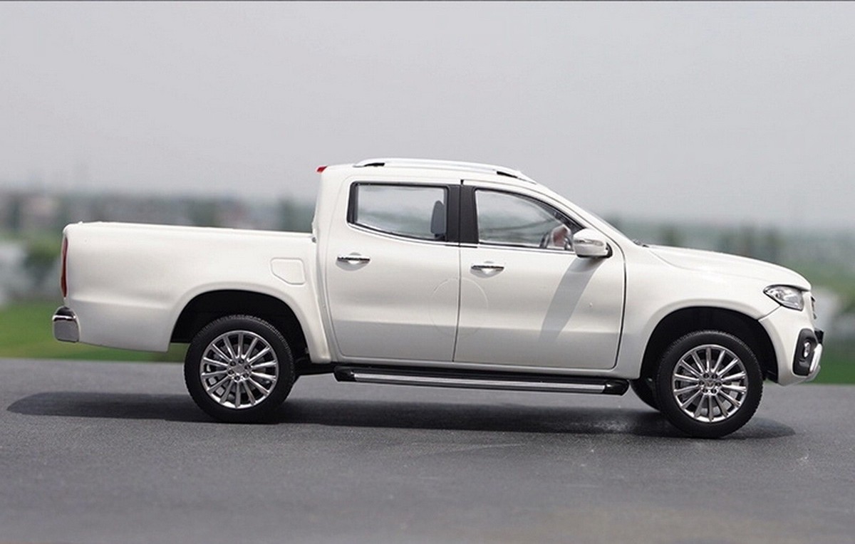 Norev 1/18 Scale Mercedes-Benz X-Class Pickup White Diecast Car