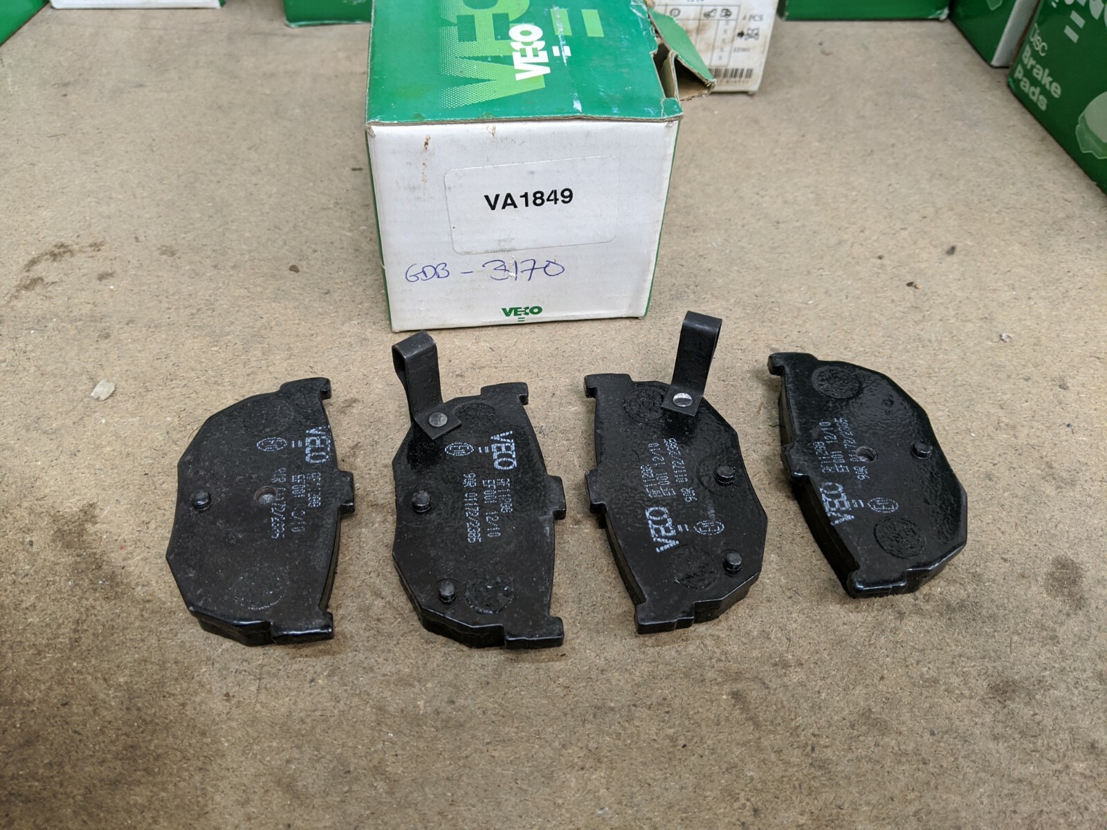 VECO REAR BRAKE PADS VA1849 FITS HYUNDIA COUPE ELENTRA MATRIX KIA