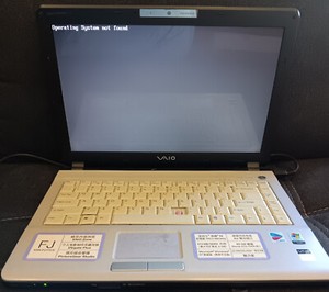 Sony Vaio pcg 7Q5P  15,6" Display   ( 11 ) Lap Top Notebook